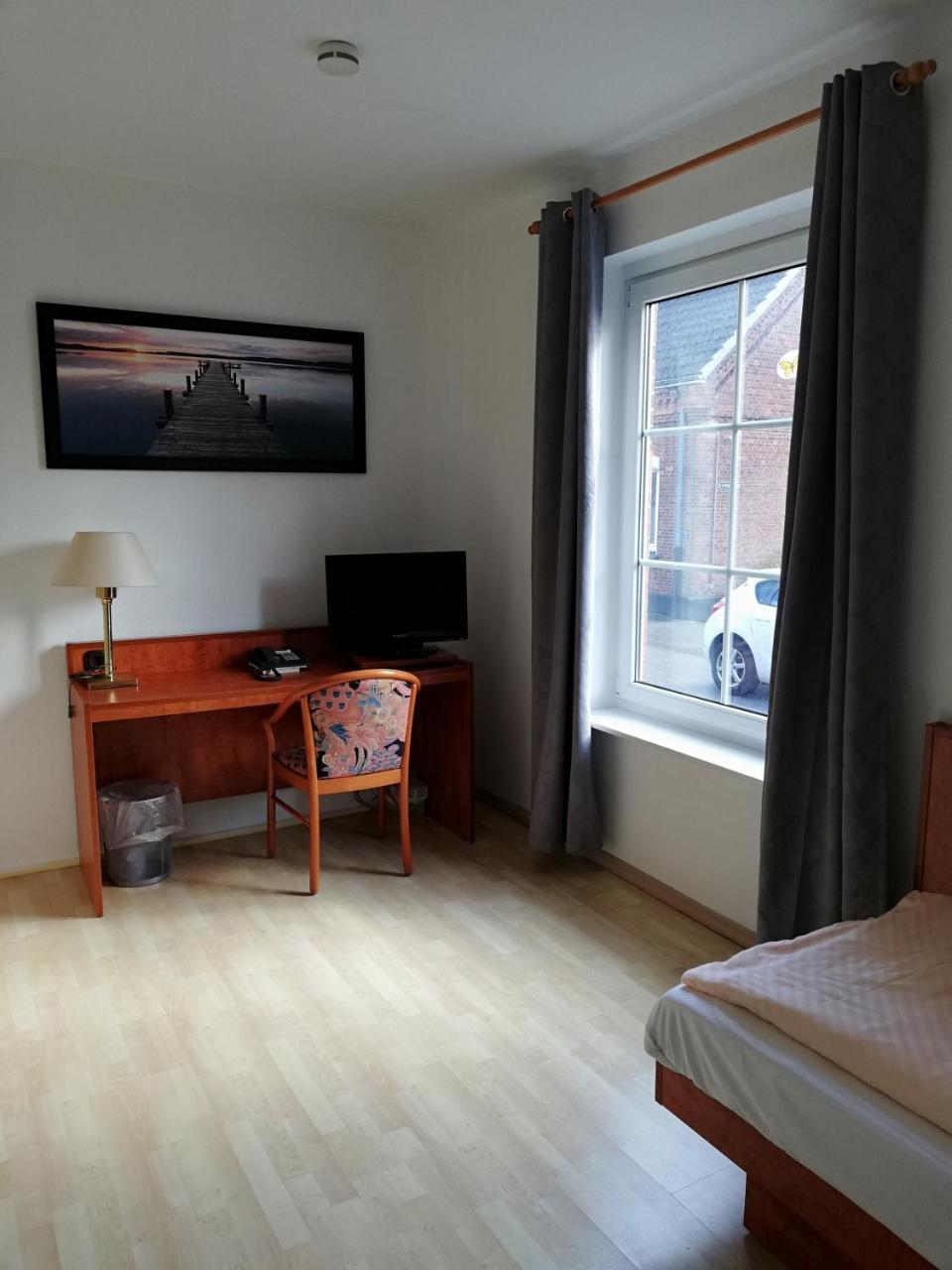 Hotel Dorfschaenke Büdelsdorf Extérieur photo