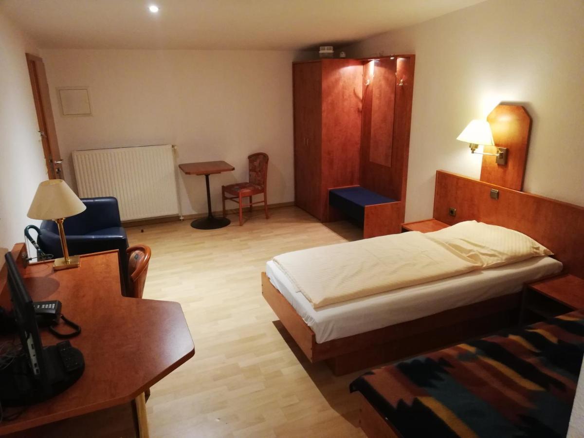 Hotel Dorfschaenke Büdelsdorf Extérieur photo