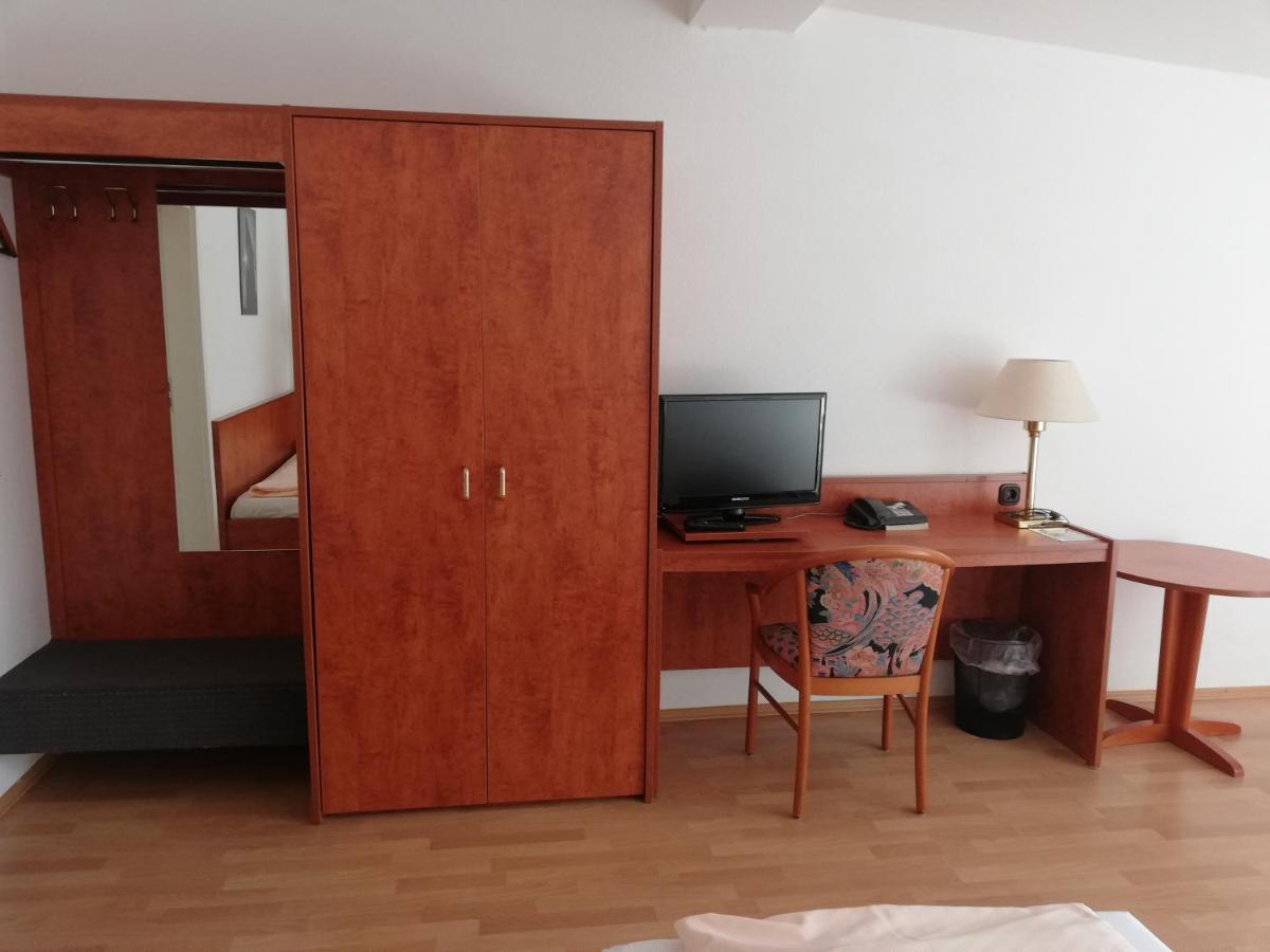 Hotel Dorfschaenke Büdelsdorf Extérieur photo