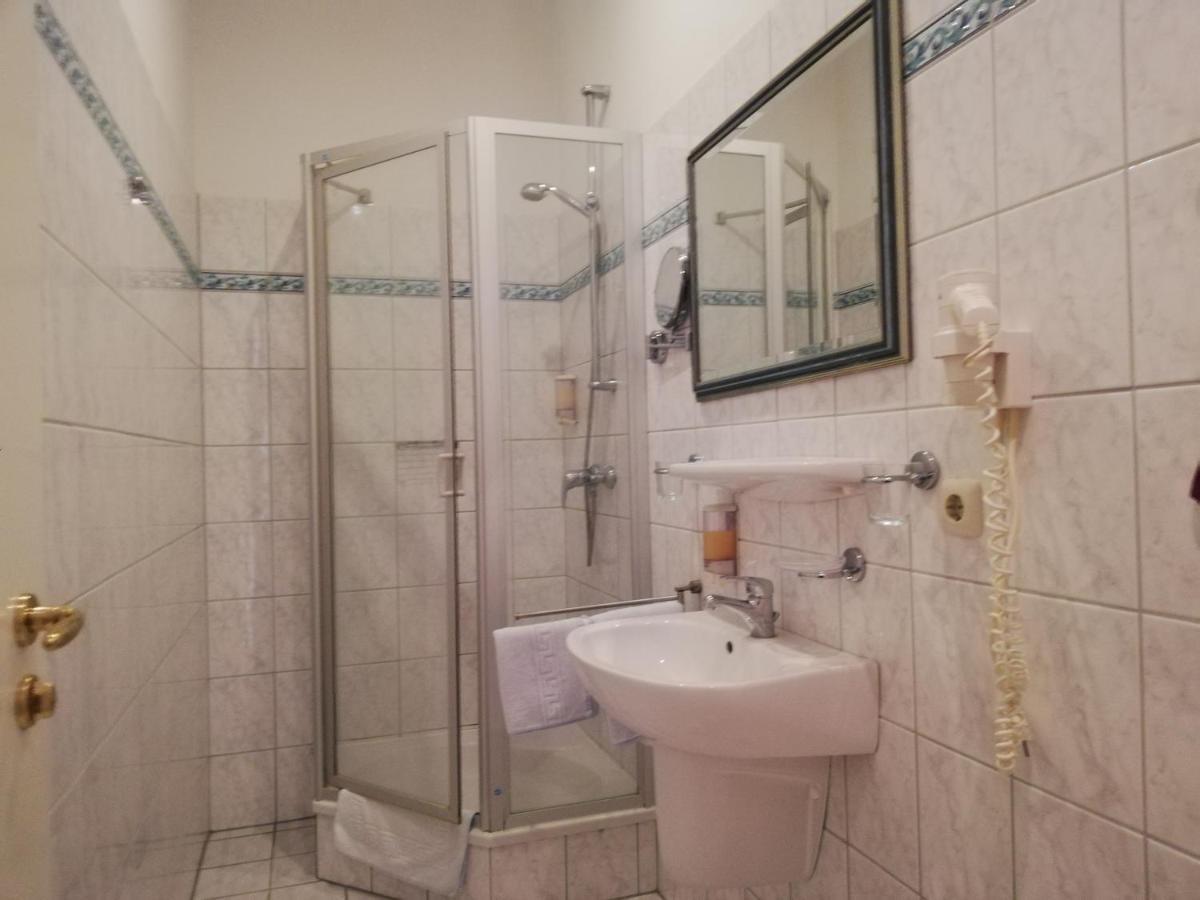 Hotel Dorfschaenke Büdelsdorf Extérieur photo