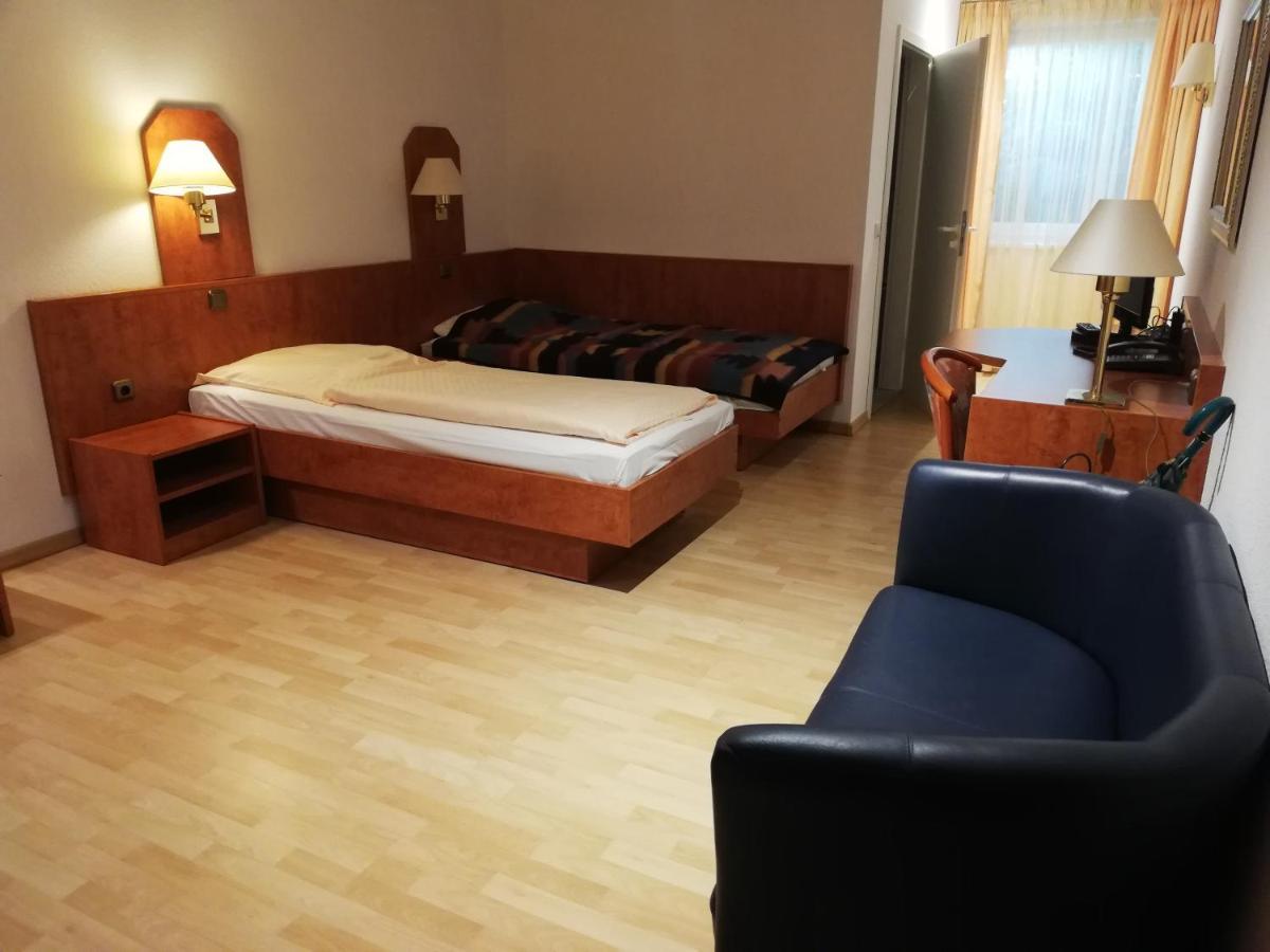 Hotel Dorfschaenke Büdelsdorf Extérieur photo