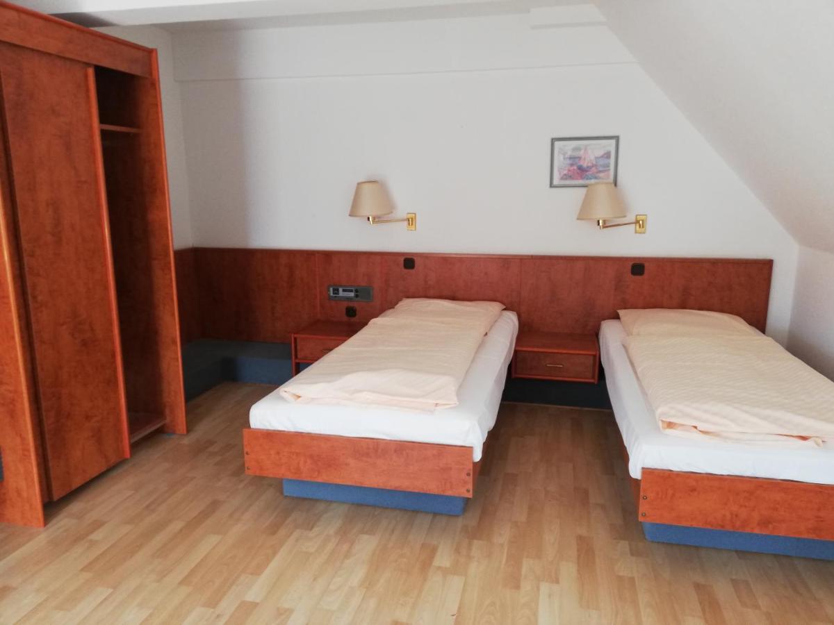 Hotel Dorfschaenke Büdelsdorf Extérieur photo