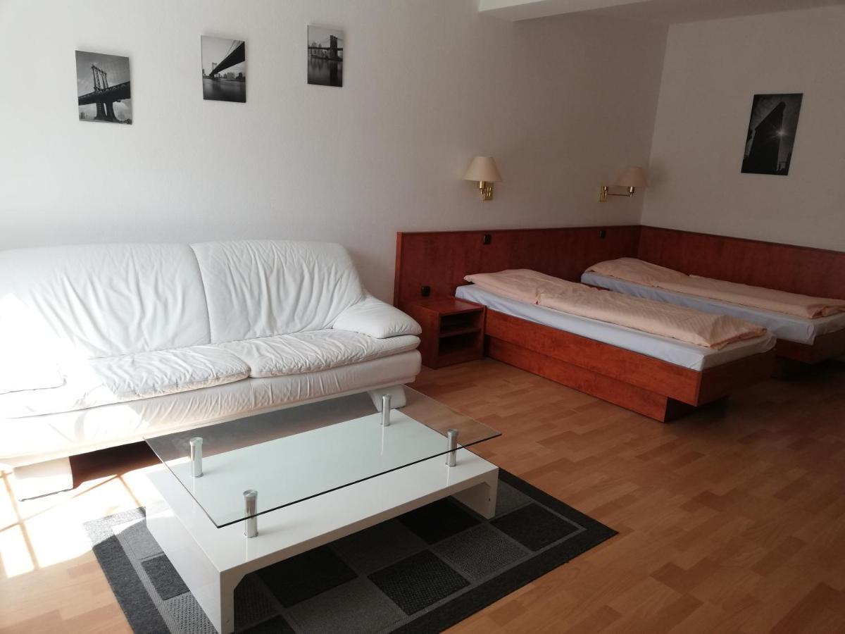 Hotel Dorfschaenke Büdelsdorf Extérieur photo